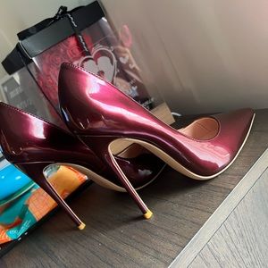 Very high heeled, sexy pump